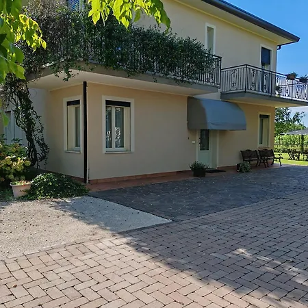 Holiday home Ginevra's Country *